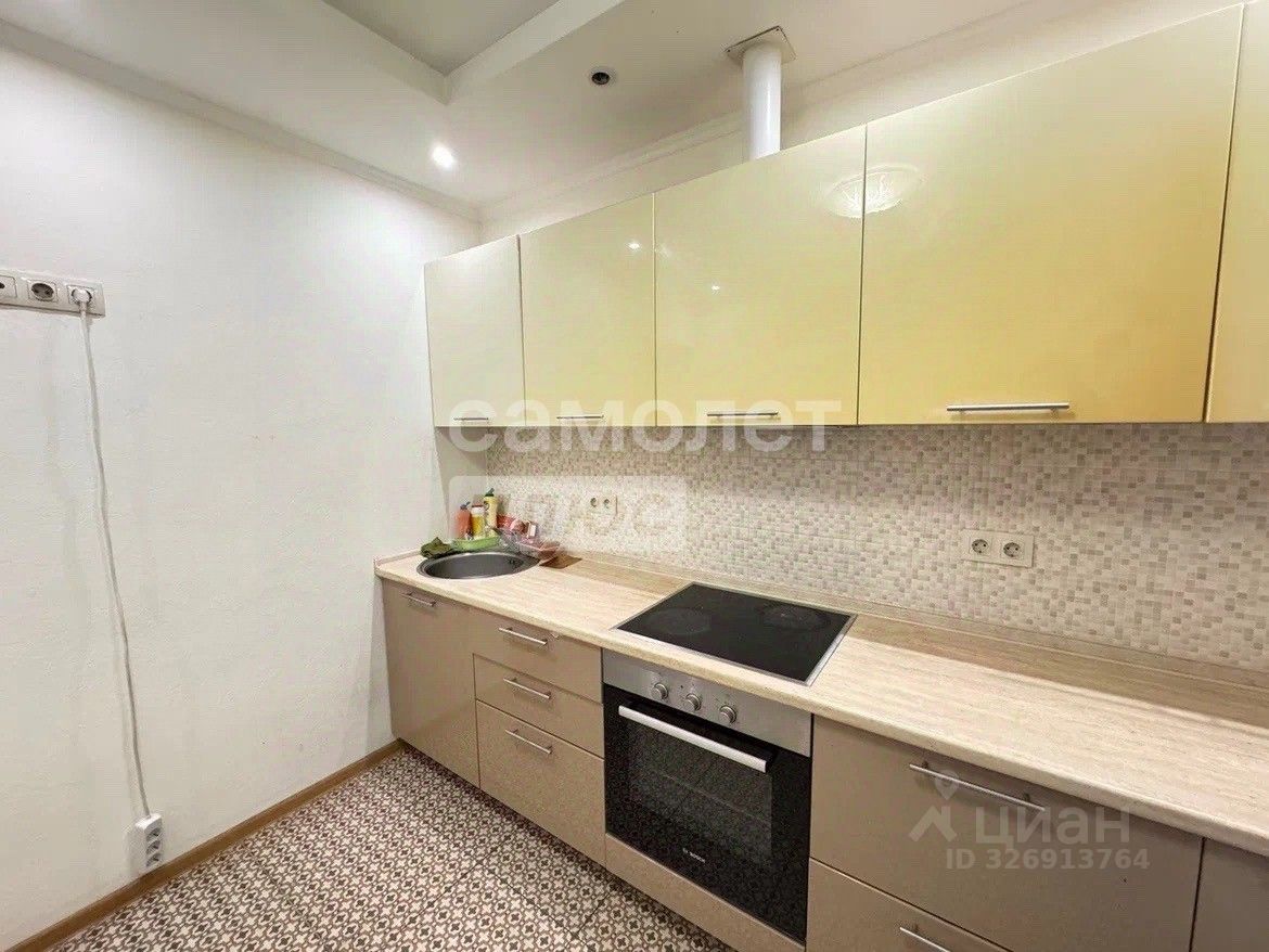 Продажа 1-комн квартиры на вторичном рынке Большая Очаковская улица, 44к1