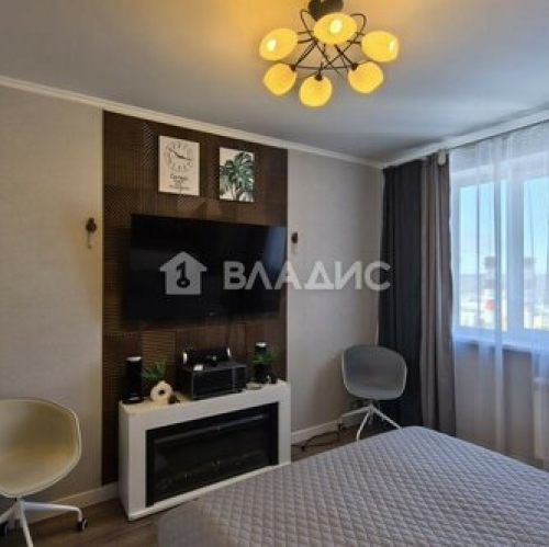 2-комн квартира ул Лётчика Грицевца,  д. 4