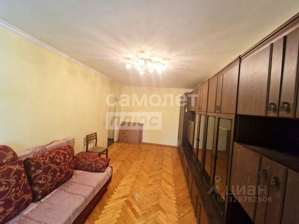 Продажа 1-комн квартиры на вторичном рынке Ореховый бульвар, 39К2