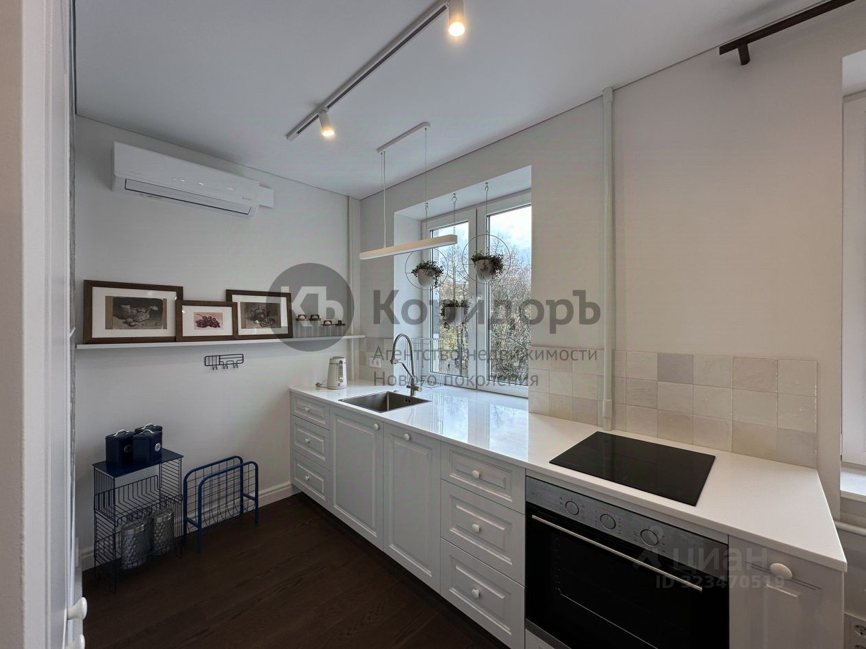 Продажа 2-комн квартиры на вторичном рынке Мосфильмовская улица, 39К3