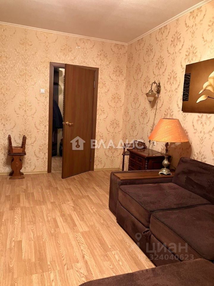 Продажа 1-комн квартиры на вторичном рынке улица Авиаконструктора Петлякова, 25