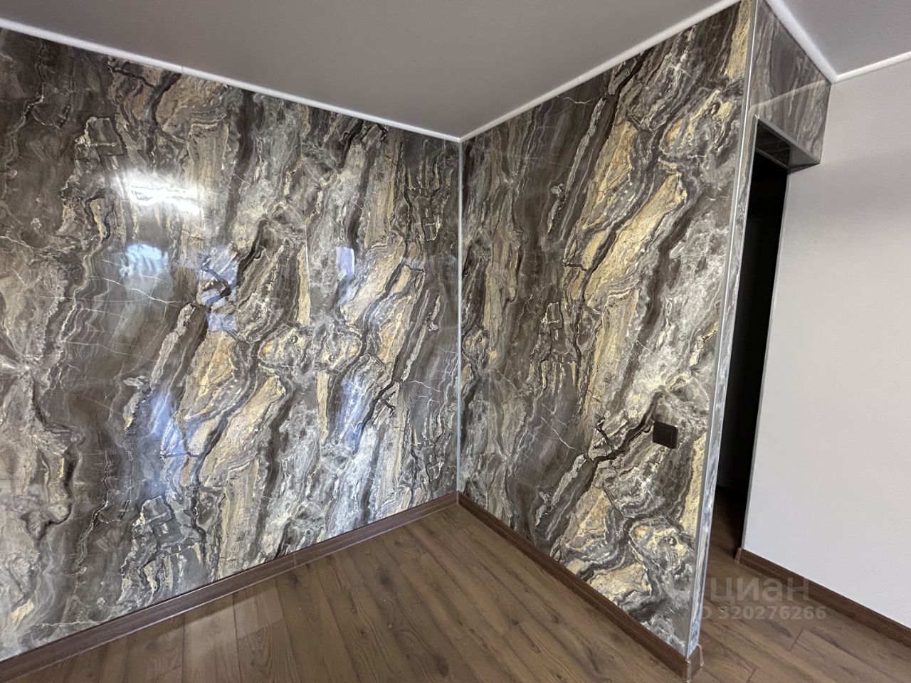 Продажа 1-комн квартиры на вторичном рынке Смольная улица, 39