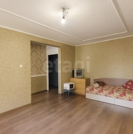 Продажа 2-комн квартиры на вторичном рынке Фосфоритный, Школьная улица,  д. 11