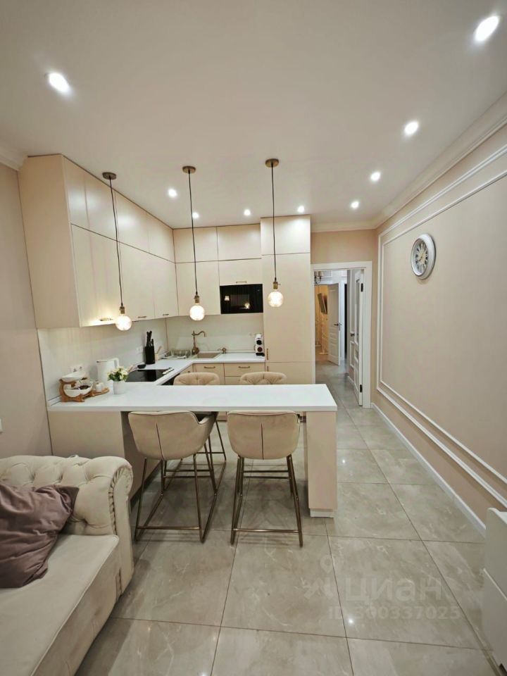 Аренда 3-комн квартиры на вторичном рынке Центральный кв-л, д. Сапроново, Купелинка мкр, 1