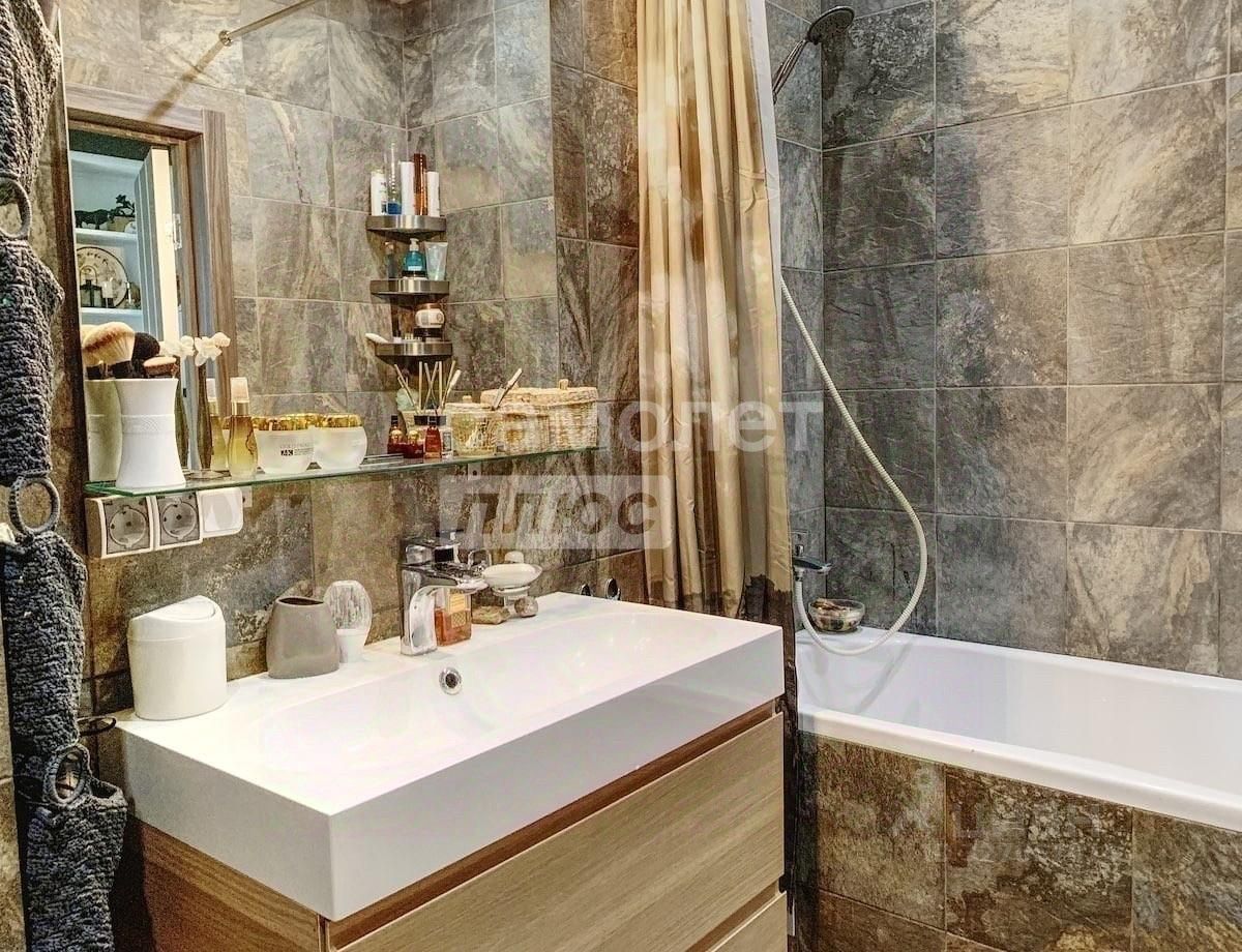 Продажа 2-комн квартиры на вторичном рынке улица Маршала Бирюзова, 37