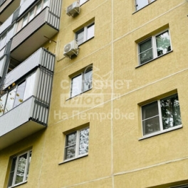 Продажа 2-комн квартиры на вторичном рынке улица Довженко,  д. 6