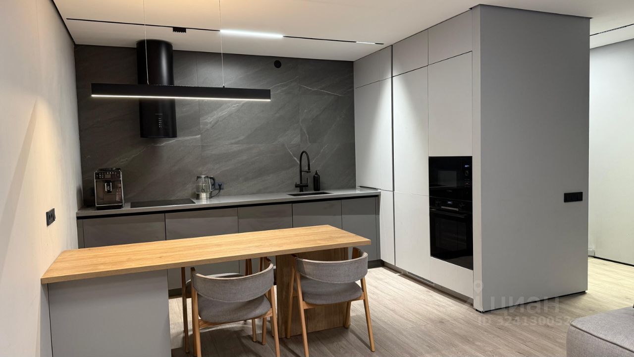 Продажа 4-комн квартиры на вторичном рынке Полярная улица, 27к1