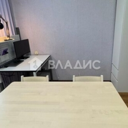 Продажа 1-комн квартиры на вторичном рынке Старобитцевская улица,  д. 17 к3