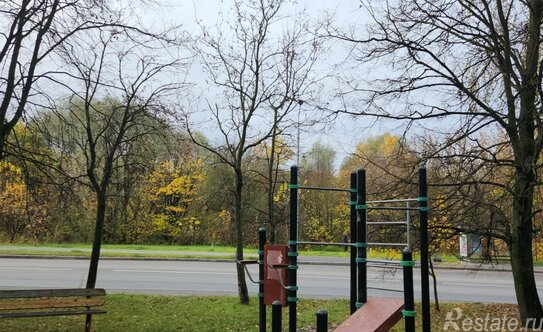 Продажа 3-комн квартиры на вторичном рынке ул Академика Анохина,  д. 42,  к. 2