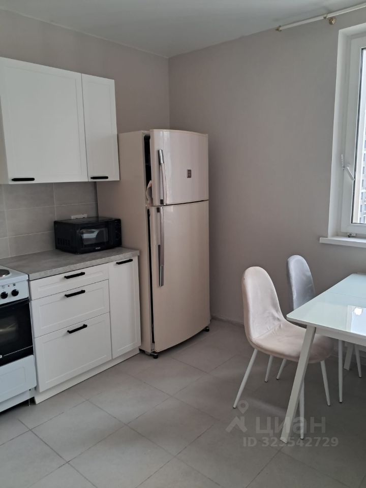 Аренда 2-комн квартиры на вторичном рынке Фестивальная улица, 15К2