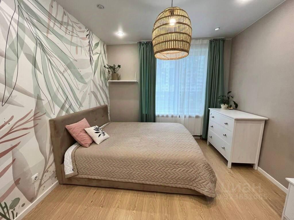 Продажа 1-комн квартиры на вторичном рынке Комендантский проспект, 66к1