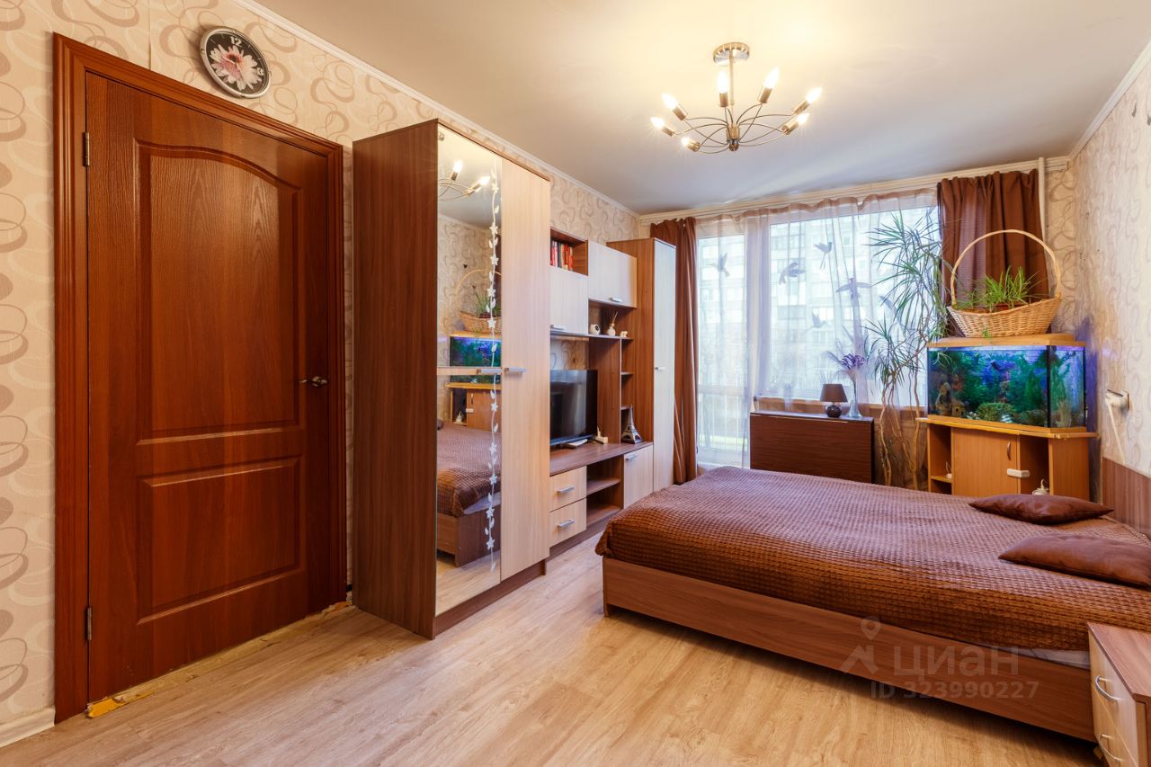 Продажа 2-комн квартиры на вторичном рынке Будапештская улица, 43К1