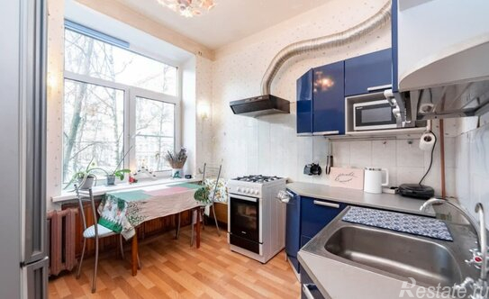 Продажа 2-комн квартиры на вторичном рынке ул Ленсовета,  д. 17