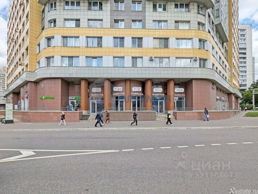 Аренда торгового помещения Ярцевская ул,  д. 27 к1