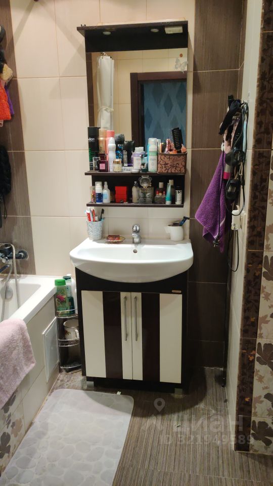 Продажа 2-комн квартиры на вторичном рынке Губернский мкр, улица Земская,  д. 13