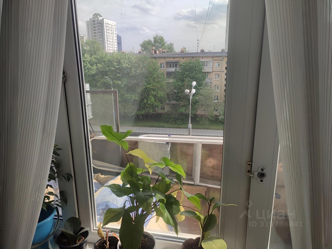 Продажа 2-комн квартиры на вторичном рынке проспект Маршала Жукова, 26