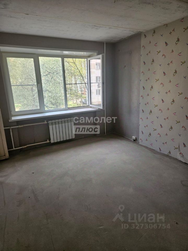 Продажа 2-комн квартиры на вторичном рынке Загорянский пгт, улица Димитрова, 43
