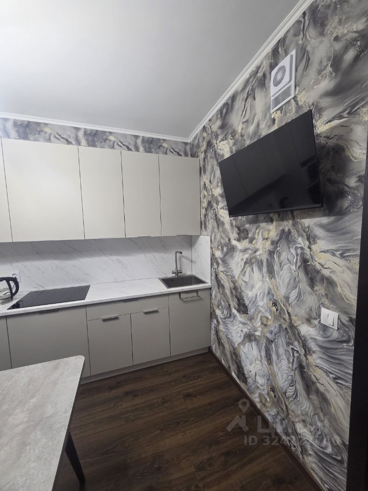 Продажа 1-комн квартиры на вторичном рынке проспект Ветеранов, 175