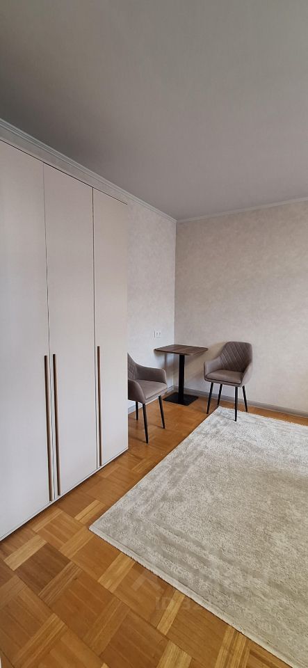 Аренда 1-комн квартиры на вторичном рынке улица Декабристов, 28К1