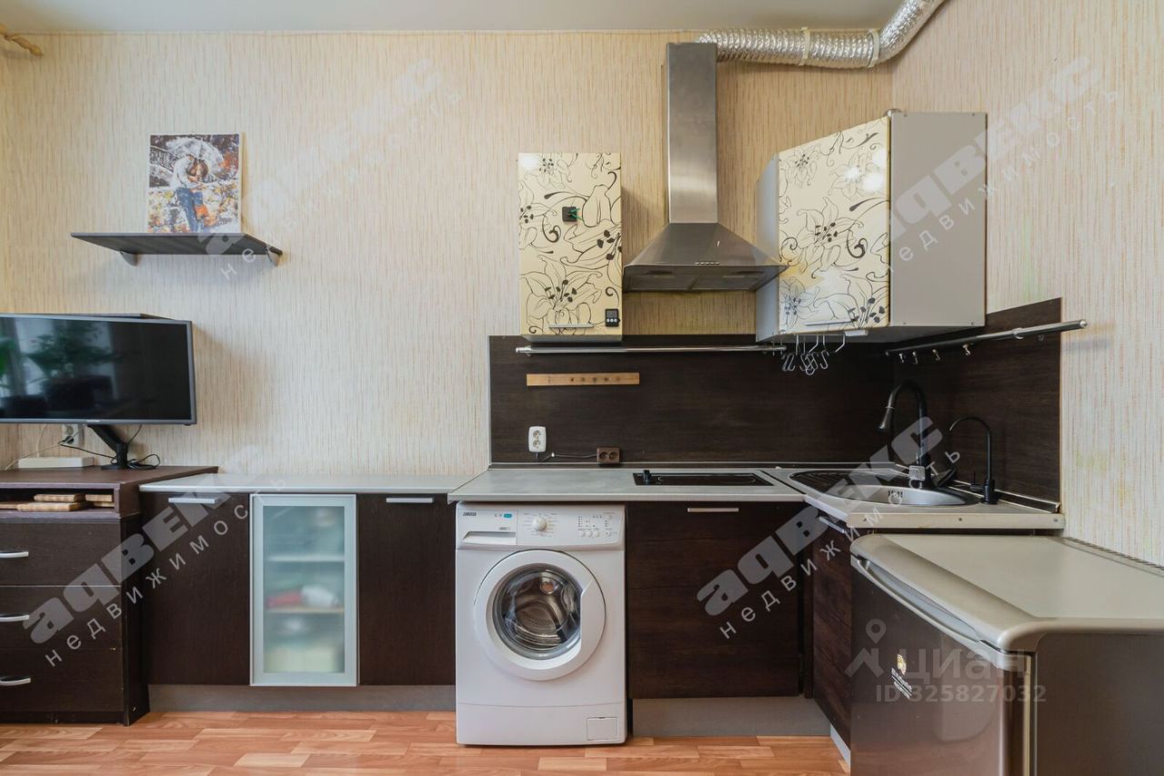 Продажа 1-комн квартиры на вторичном рынке Петергоф, улица Парковая, 20к3с4