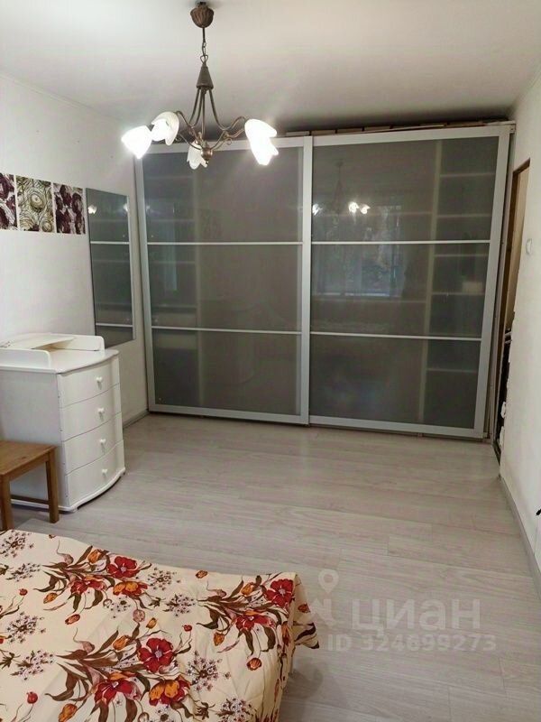 Продажа 2-комн квартиры на вторичном рынке улица Орджоникидзе, 63