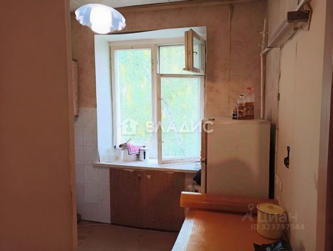 Продажа 3-комн квартиры на вторичном рынке Апрелевка, улица Парковая,  д. 2/1