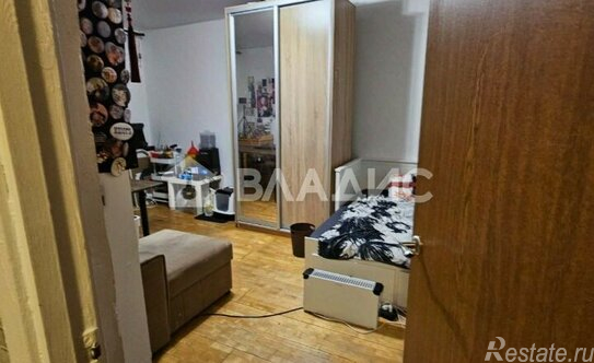 Продажа 2-комн квартиры на вторичном рынке Рабочая улица,  д. 33