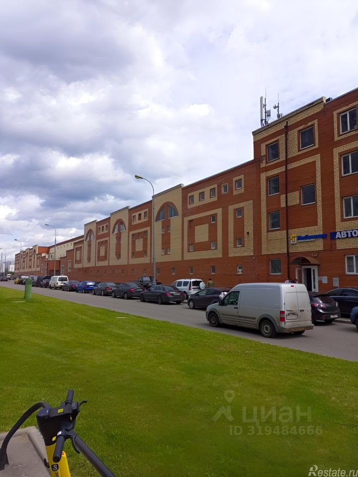 Продажа гаража Бартеневская улица,  д. 55