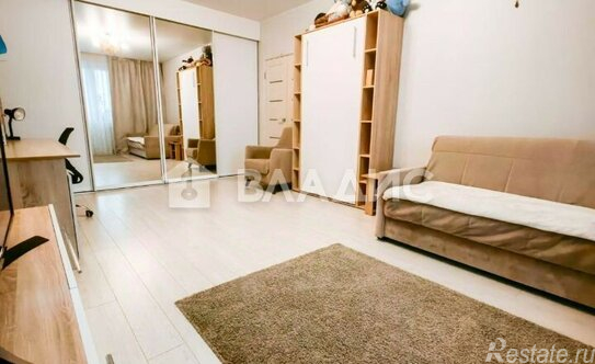 Продажа 1-комн квартиры на вторичном рынке Детская, Школьная улица,  д. 12