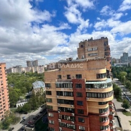 Продажа 3-комн квартиры на вторичном рынке ул Гарибальди,  д. 3