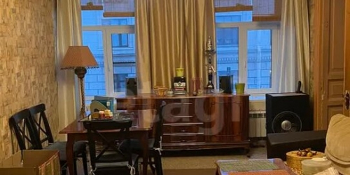 3-комн квартира ул Ропшинская,  д. 1/32