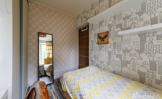 Продажа 4-комн квартиры на вторичном рынке Новаторов б-р,  д. 56