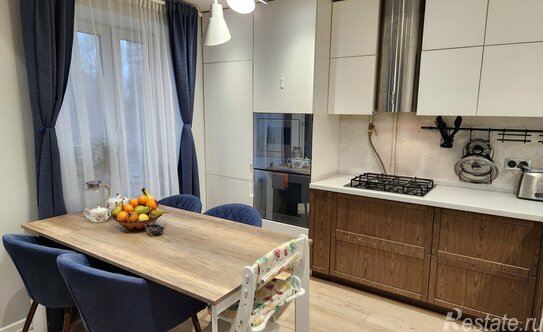 Продажа 3-комн квартиры на вторичном рынке Новоподмосковный 3-й пер,  д. 6