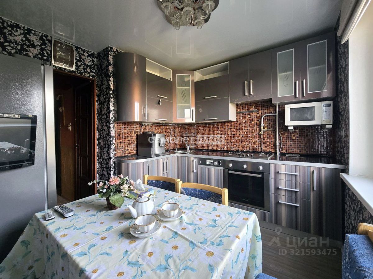 Продажа 2-комн квартиры на вторичном рынке Электросталь, Западная улица, 10а