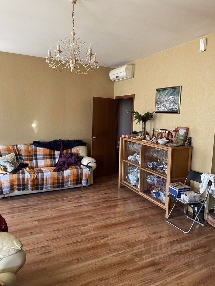 Продажа 3-комн квартиры на вторичном рынке проспект Стачек, 2/2