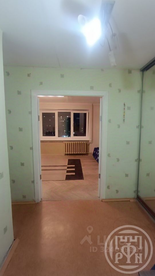 Продажа 2-комн квартиры на вторичном рынке улица Крыленко, 23