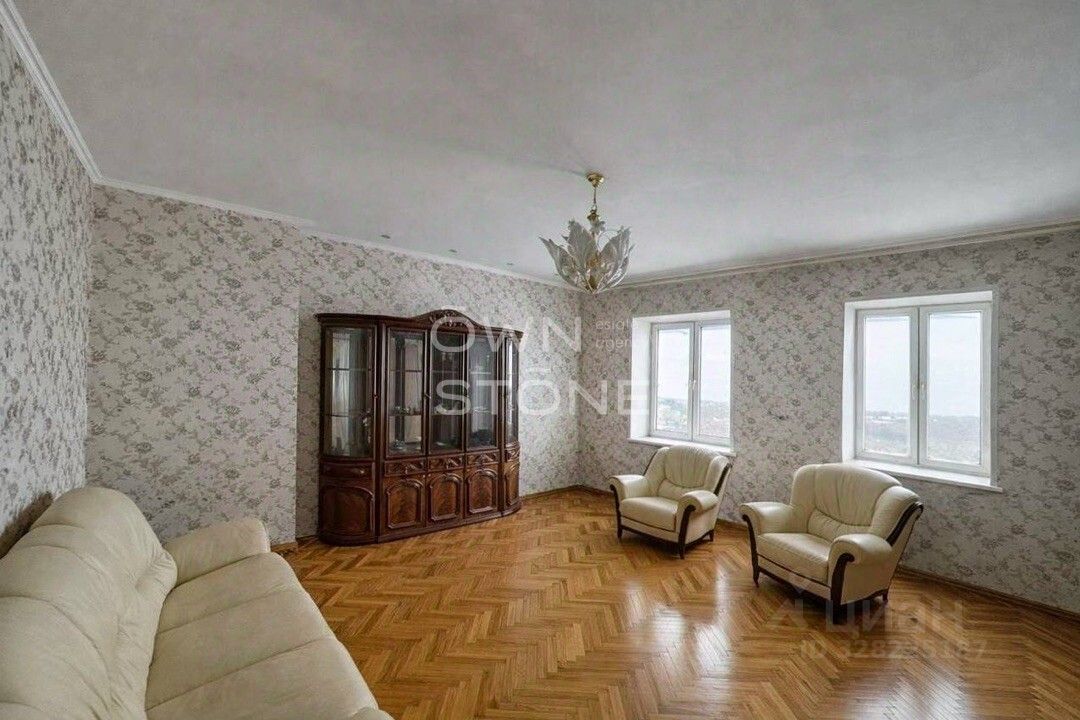 Продажа 2-комн квартиры на вторичном рынке улица Павла Андреева, 28К4