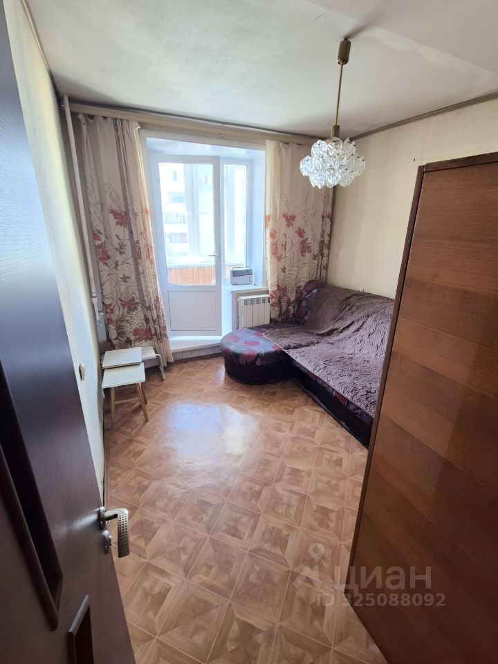 Продажа 3-комн квартиры на вторичном рынке Коломна, Окский проспект, 4