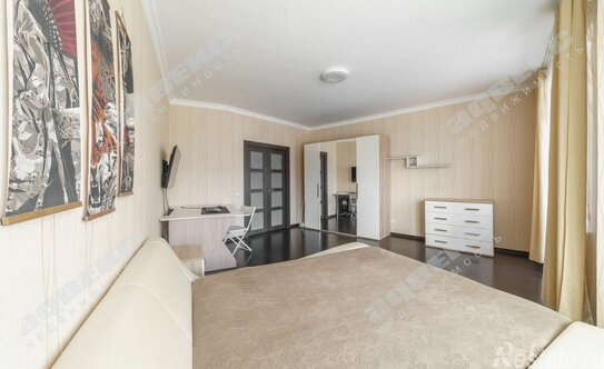 Продажа 2-комн квартиры на вторичном рынке Композиторов ул,  д. 18