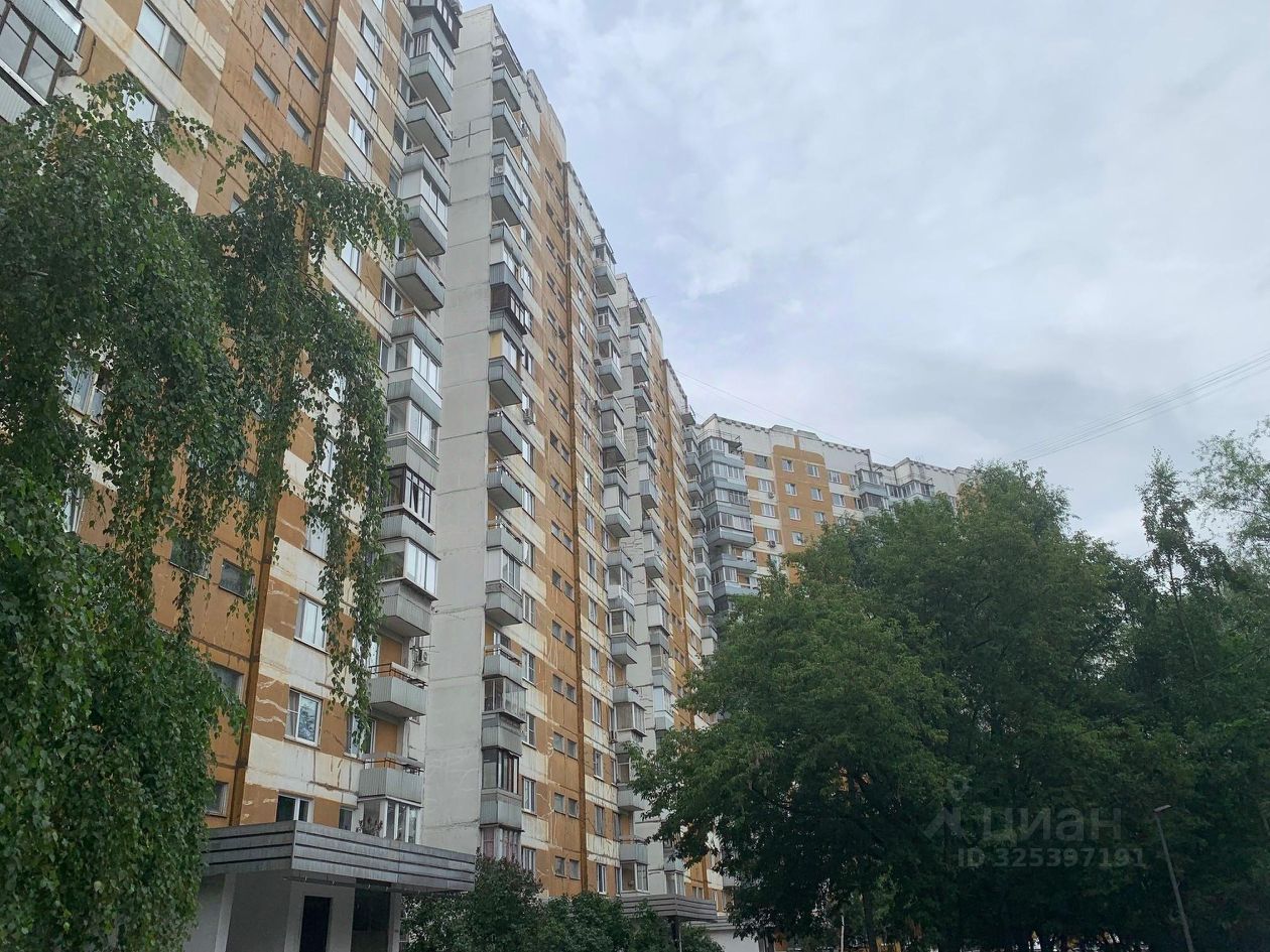 Продажа 3-комн квартиры на вторичном рынке улица Василия Петушкова, 17