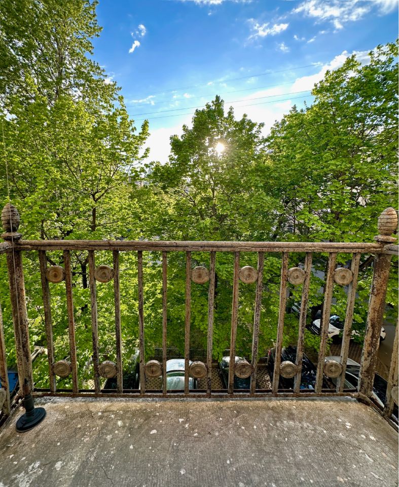 Продажа 3-комн квартиры на вторичном рынке Среднеохтинский проспект, 14