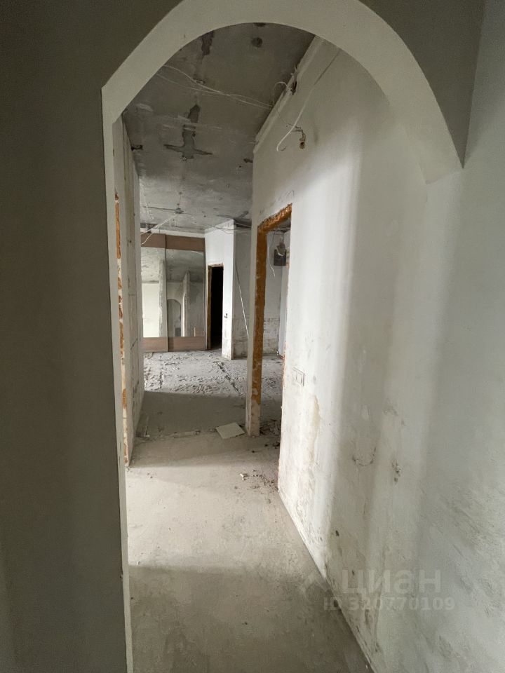 Продажа 2-комн квартиры на вторичном рынке улица Воронцовские Пруды, 3