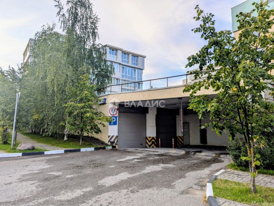 Продажа гаража Глухово, улица Рублёвское предместье,  д. 14 к2