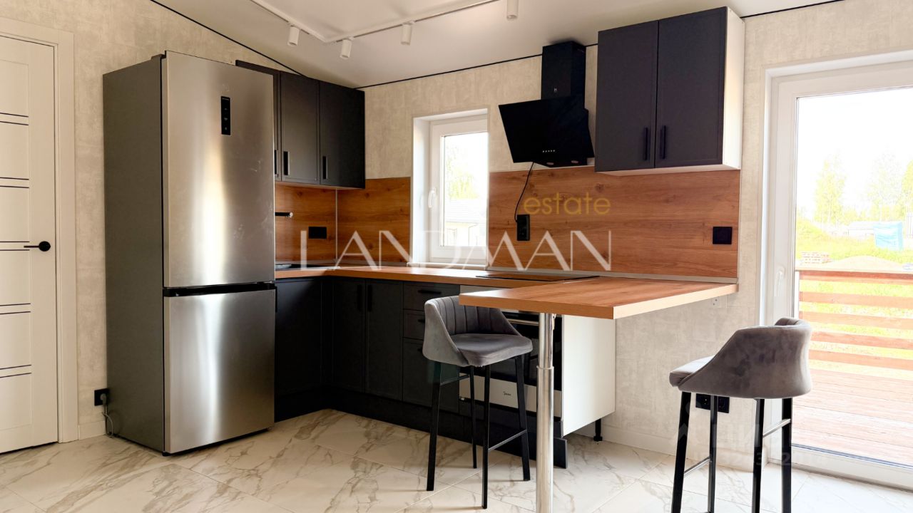 Продажа дома Большая Ижора пгт, улица Строителей, 18