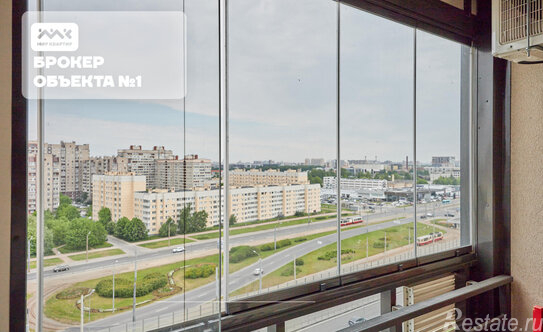 Продажа 3-комн квартиры на вторичном рынке Приморский пр-кт,  д. 52 к1