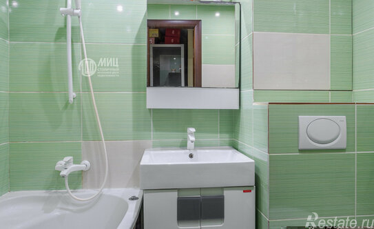 Продажа 1-комн квартиры на вторичном рынке Педагогическая улица,  д. 8