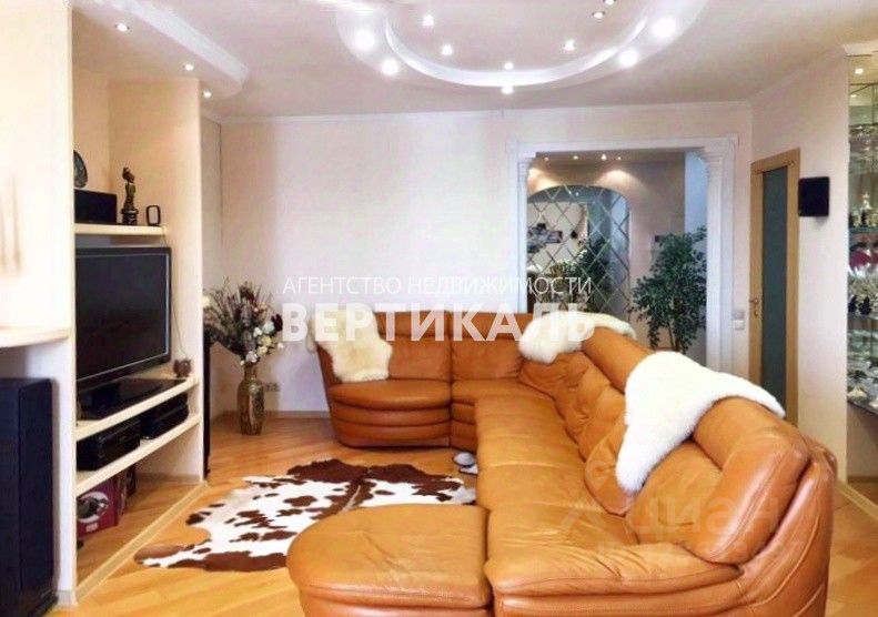 Аренда 3-комн квартиры на вторичном рынке Митинская улица, 10