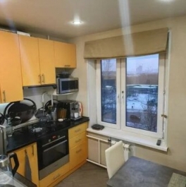 Продажа 3-комн квартиры на вторичном рынке ул Шоссейная,  д. 2,  к. 2