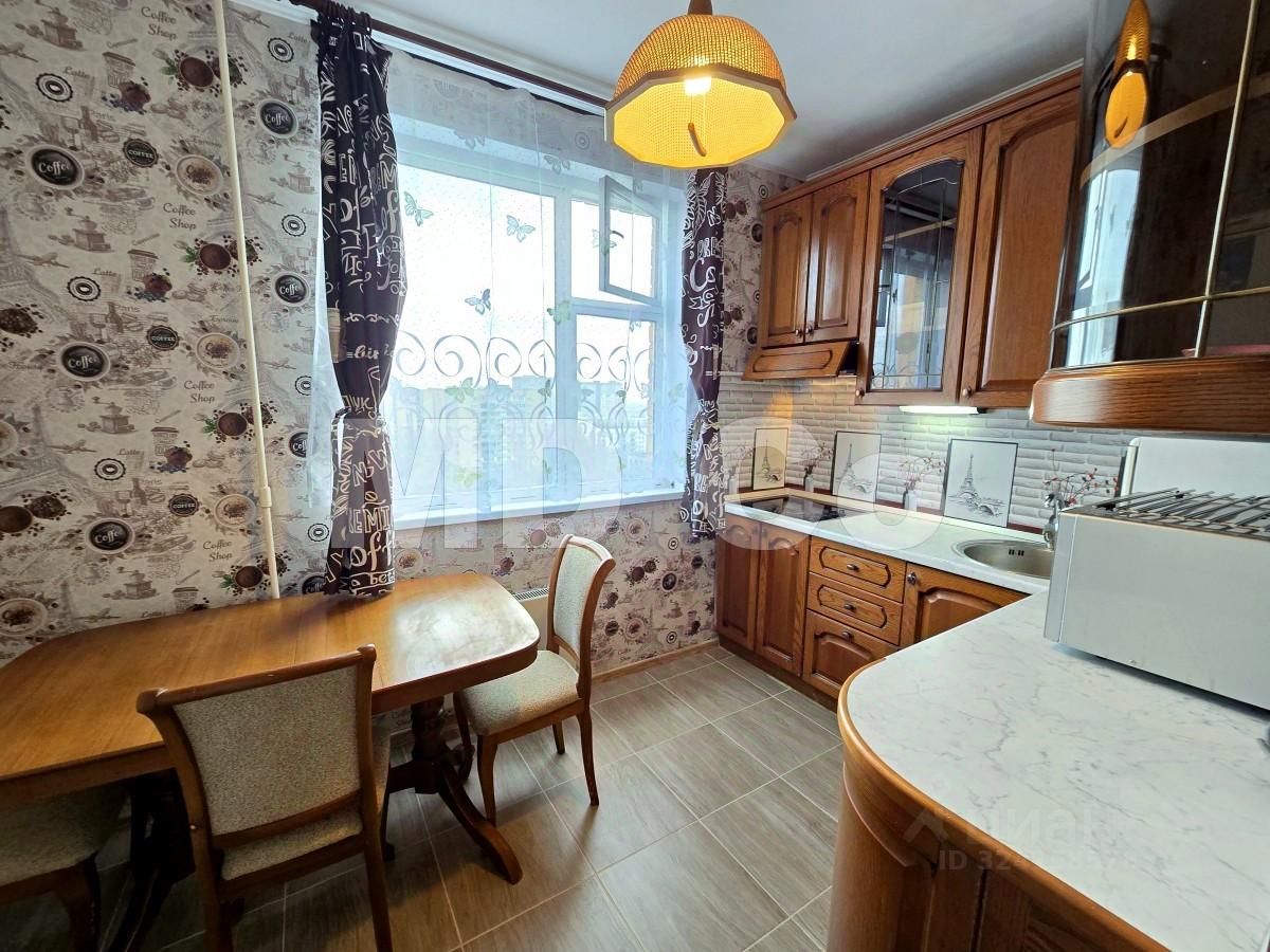 Аренда 1-комн квартиры на вторичном рынке Симферопольский бульвар, 19К1