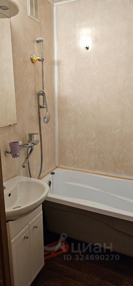 Продажа 2-комн квартиры на вторичном рынке Двинская улица, 10к5